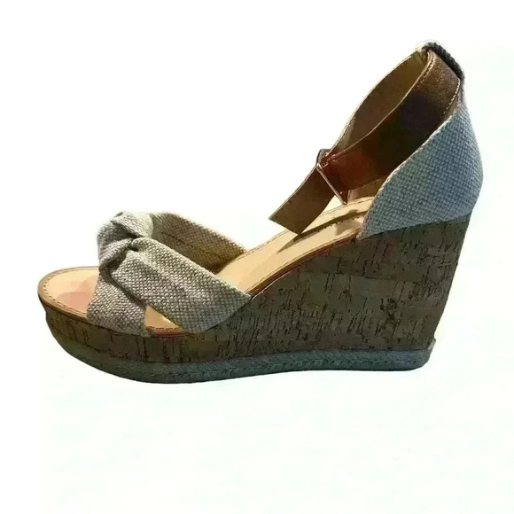 Madden Girl Colette Wedge Size 8.5 beige new without box - Picture 1 of 8